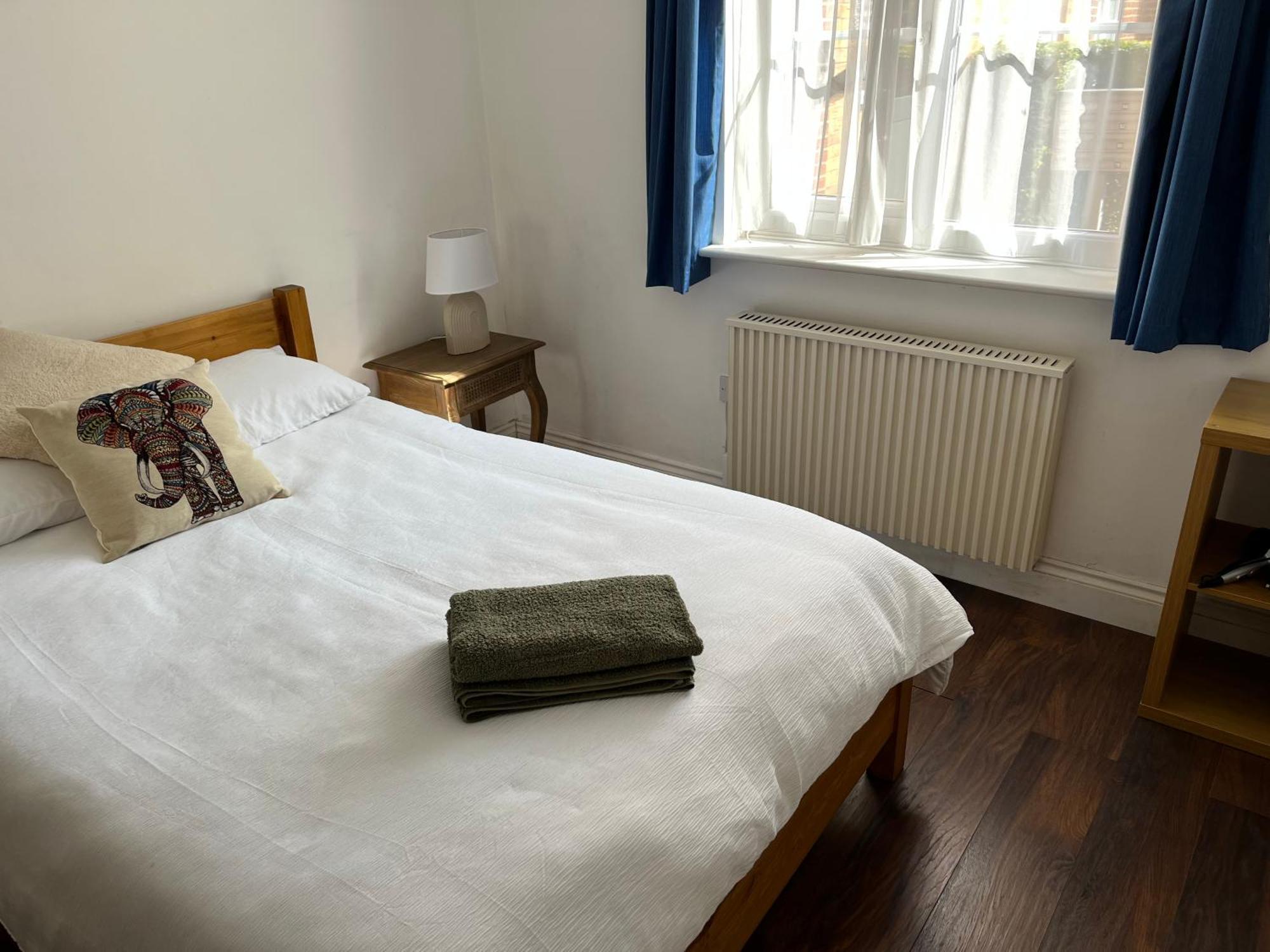 Comfortable Two Bedroom Modern Apartment London Eksteriør bilde