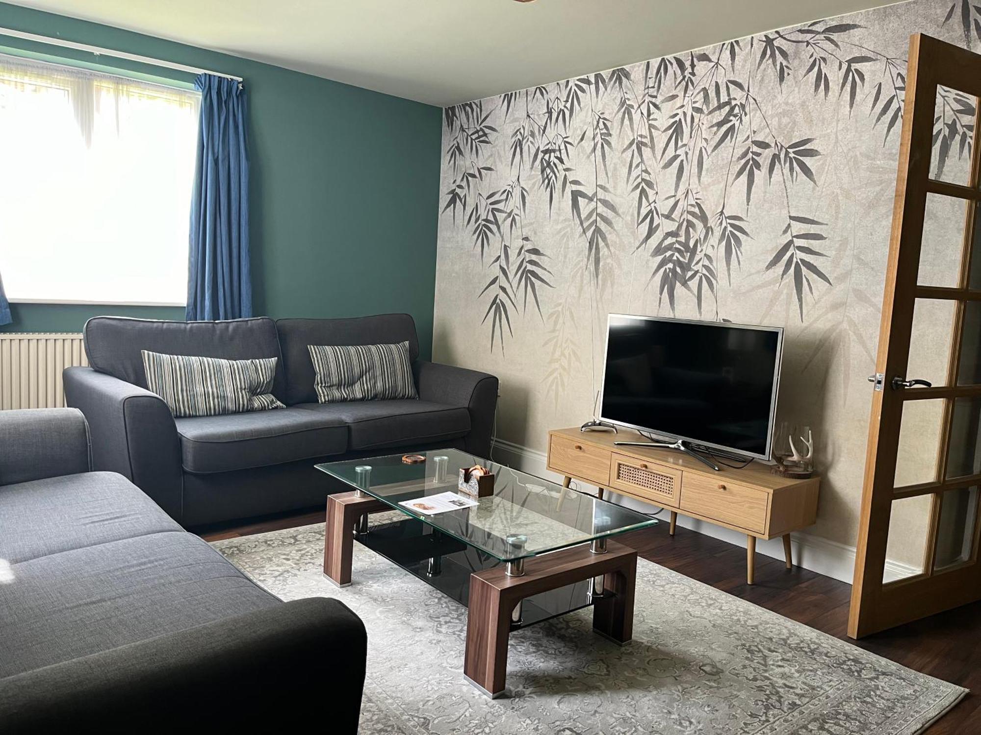 Comfortable Two Bedroom Modern Apartment London Eksteriør bilde