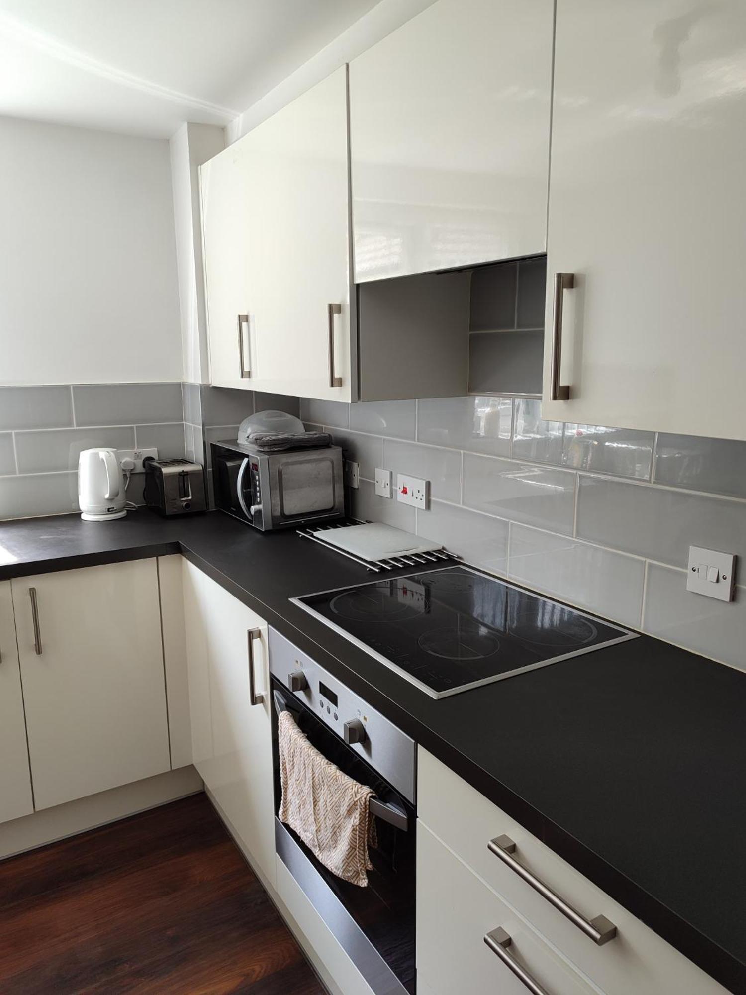 Comfortable Two Bedroom Modern Apartment London Eksteriør bilde