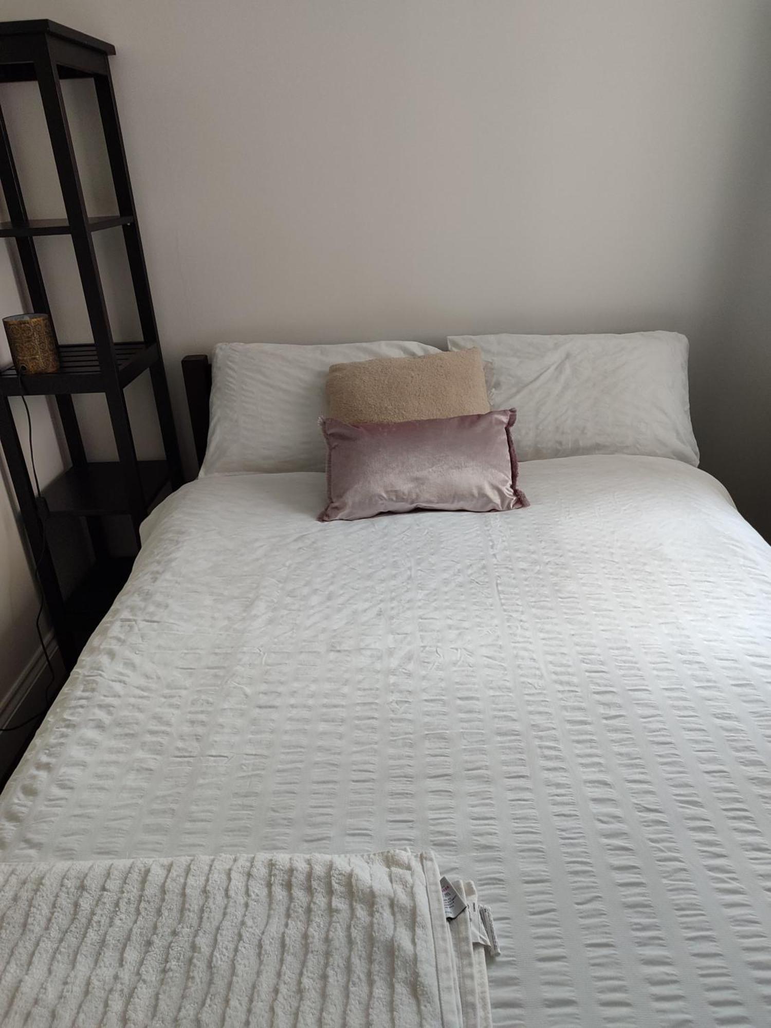 Comfortable Two Bedroom Modern Apartment London Eksteriør bilde